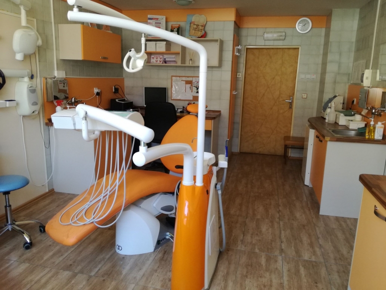 Pronájem či prodej zavedené zubní ordinace Pronájem či prodej zavedené zubní ordinace
