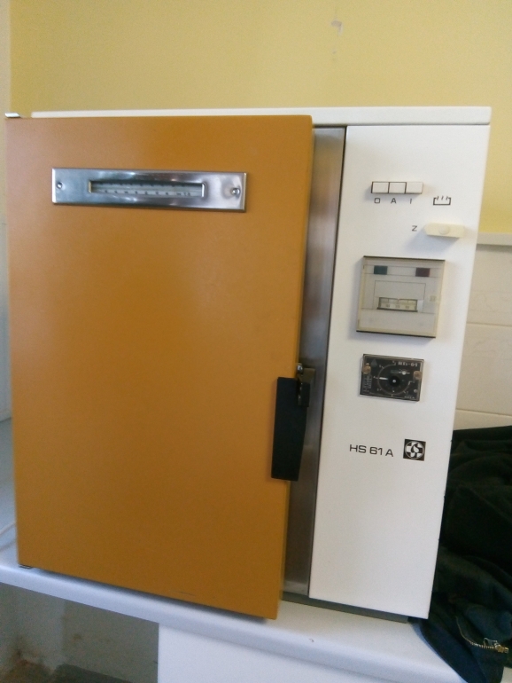 Prodám sterilizátor HS61A Prodám sterilizátor HS61A