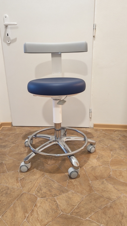 Stolička Castellini