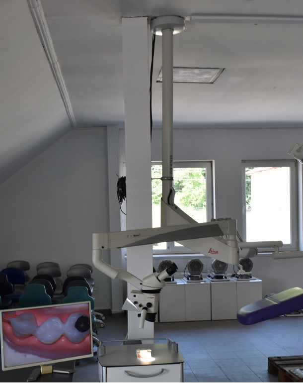 Leica M320 C12 - stropní držák