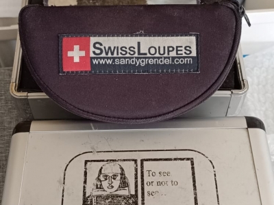 starší lupové brýle SwissLoupes