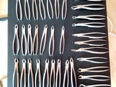 Prodej drobných přístrojů a nástrojů