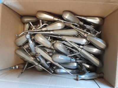 Prodej drobných přístrojů a nástrojů