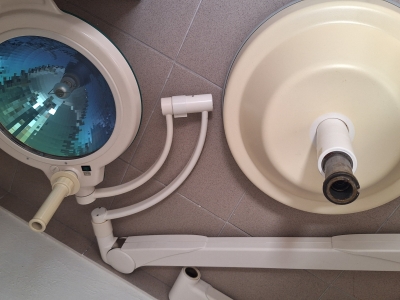 Halogenové světlo pro stomatochirurgii