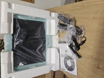 Monitor NEOVO