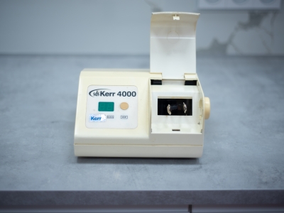 SDS Kerr 4000 Amalgamový mixér