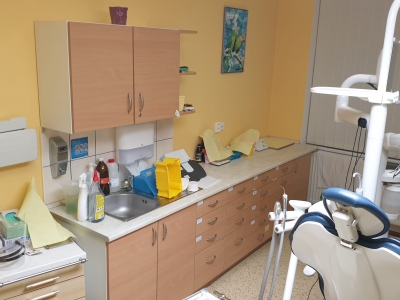 Prodáme ordinační nábytek