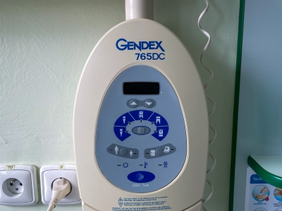 Prodám intraorální RTG Gendex 765 DC včetně senzoru