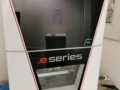 laboratorní frézovací jednotka VHF E5 