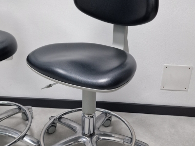 Zubařská židle a laboratorní židle