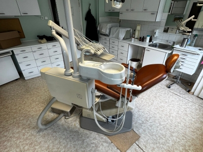 Zubařské křeslo Adec z&nbsp;USA
